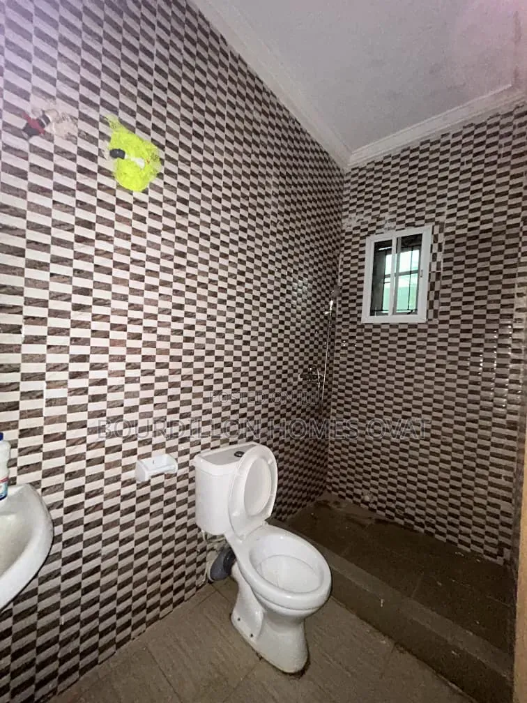 2bdrm Apartment in Ikota Villa Estate for rent