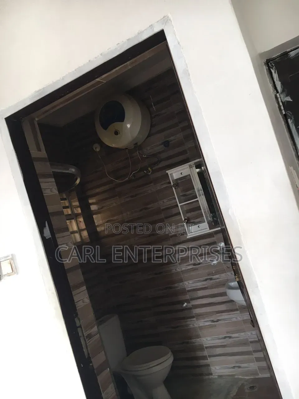 Studio Apartment in Vas Court, Chevron for rent