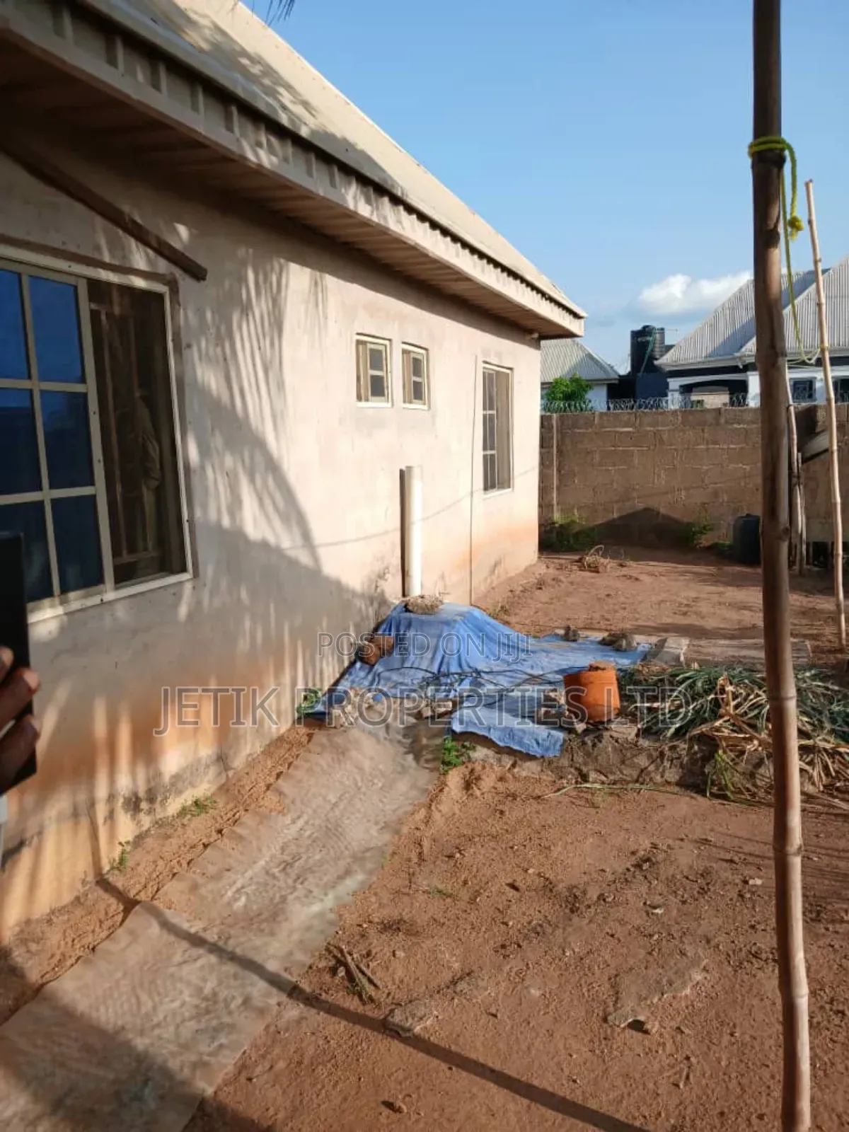 2bdrm Bungalow in Welfare Quarters, Makurdi for sale