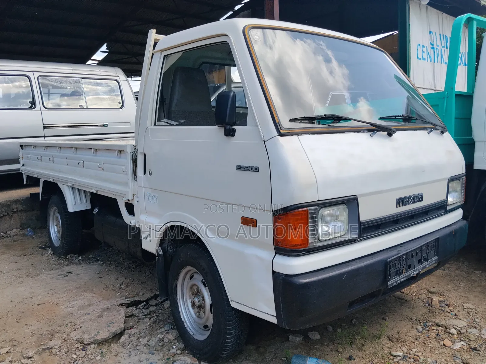 Mazda E2200