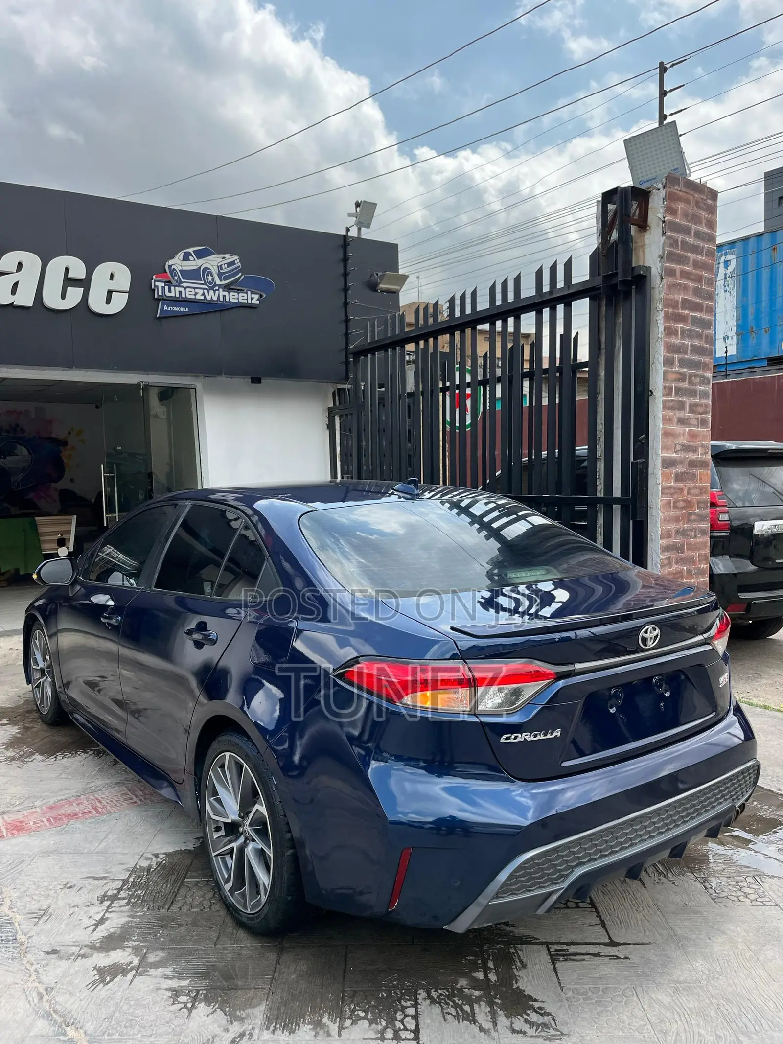 Toyota Corolla SE 2020 Blue
