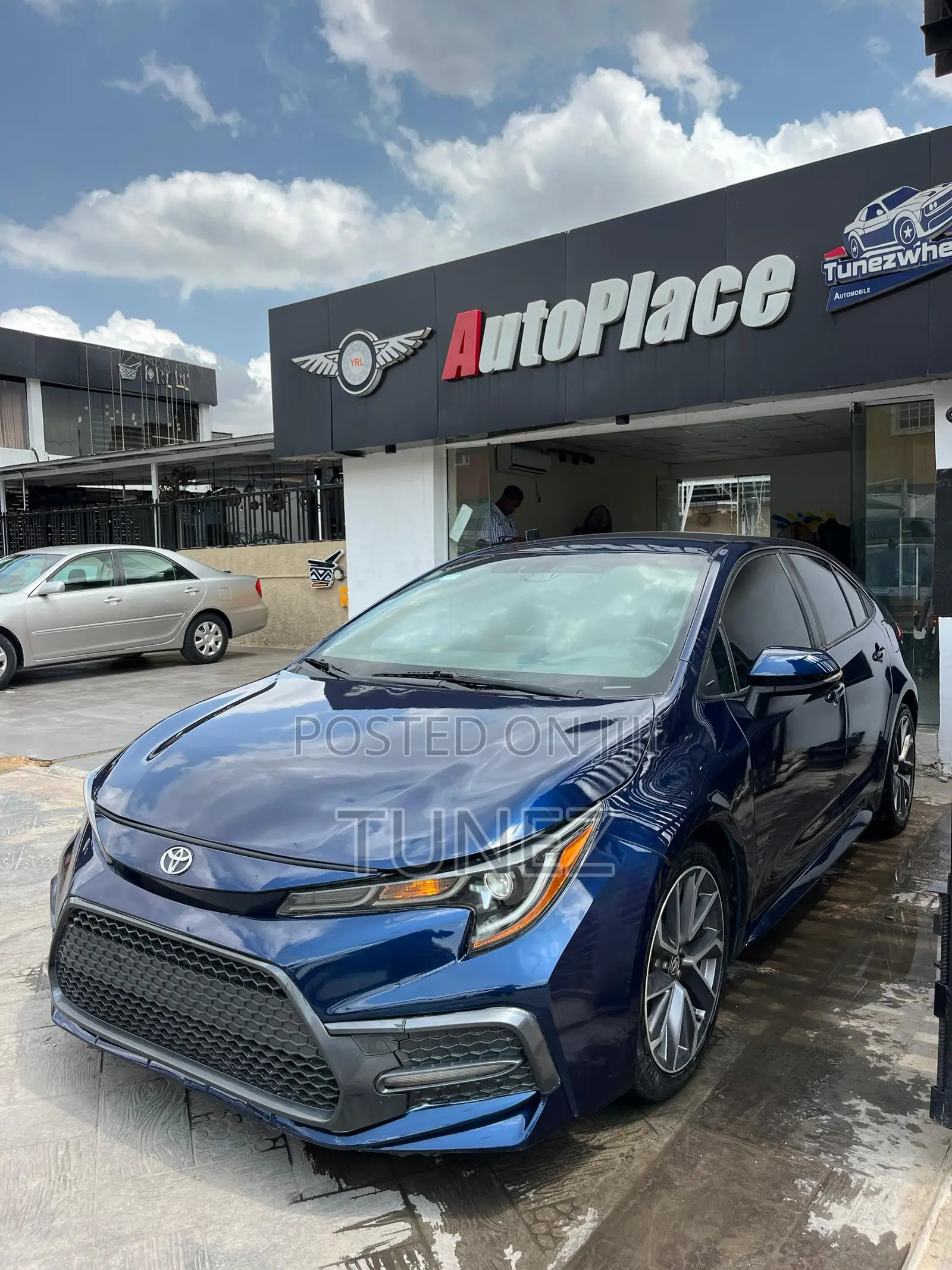 Toyota Corolla SE 2020 Blue