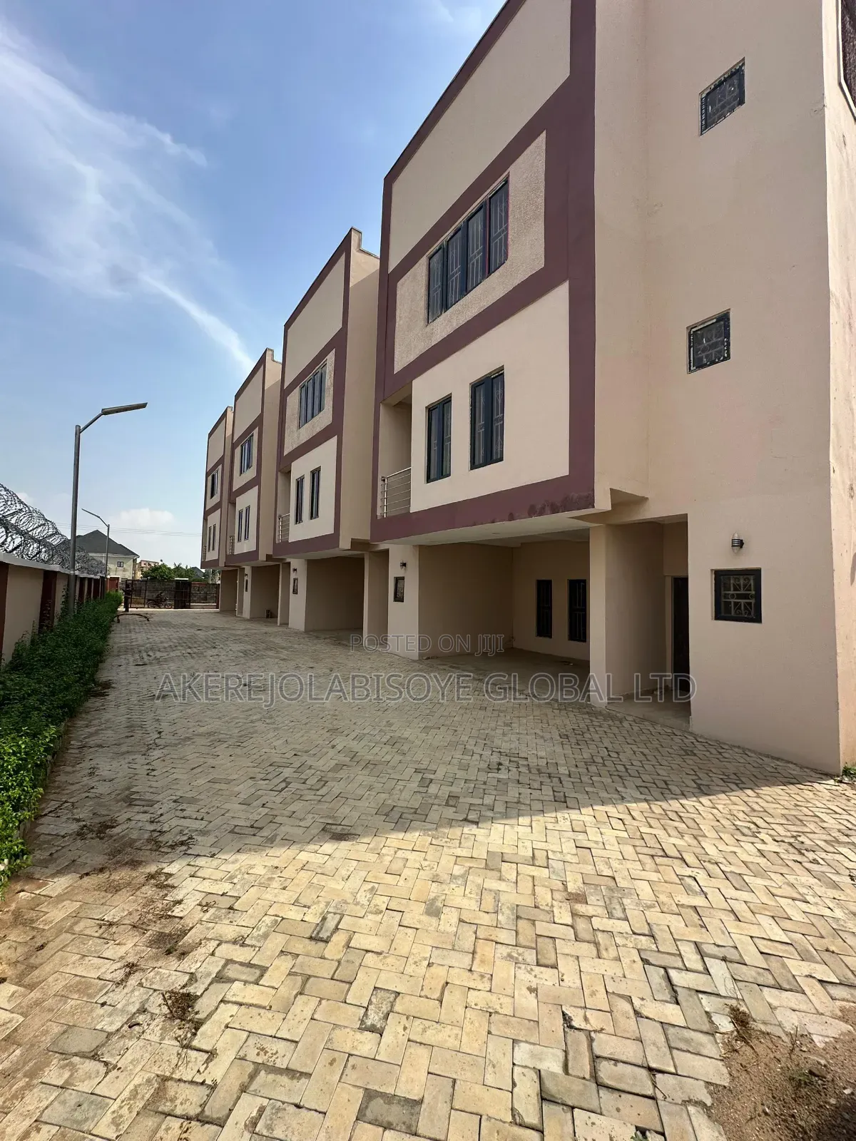 4bdrm Duplex in Iifecamp, Abuja for sale