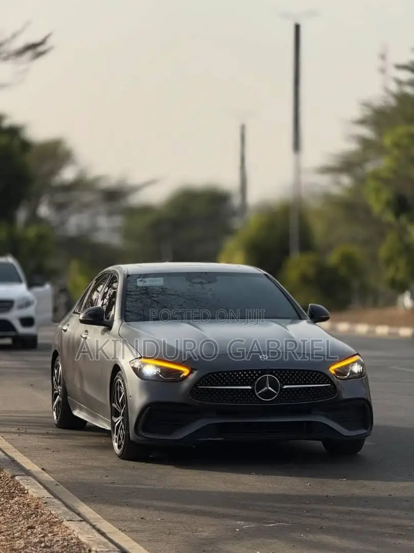 Mercedes-Benz C300 2023 Gray