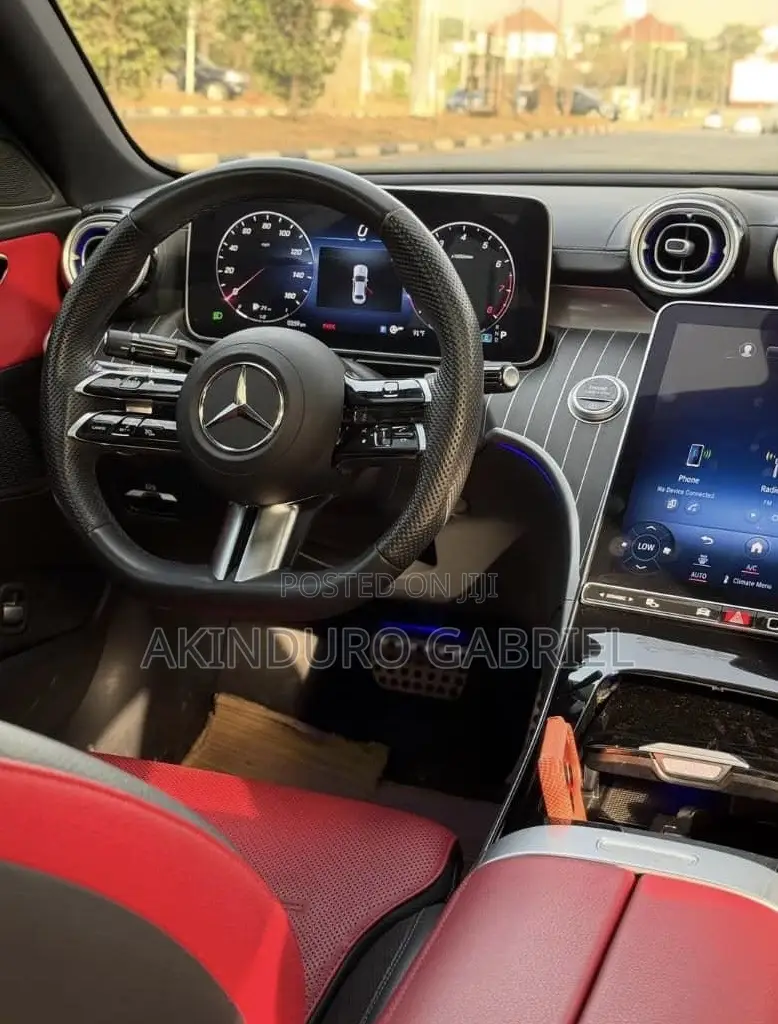 Mercedes-Benz C300 2023 Gray