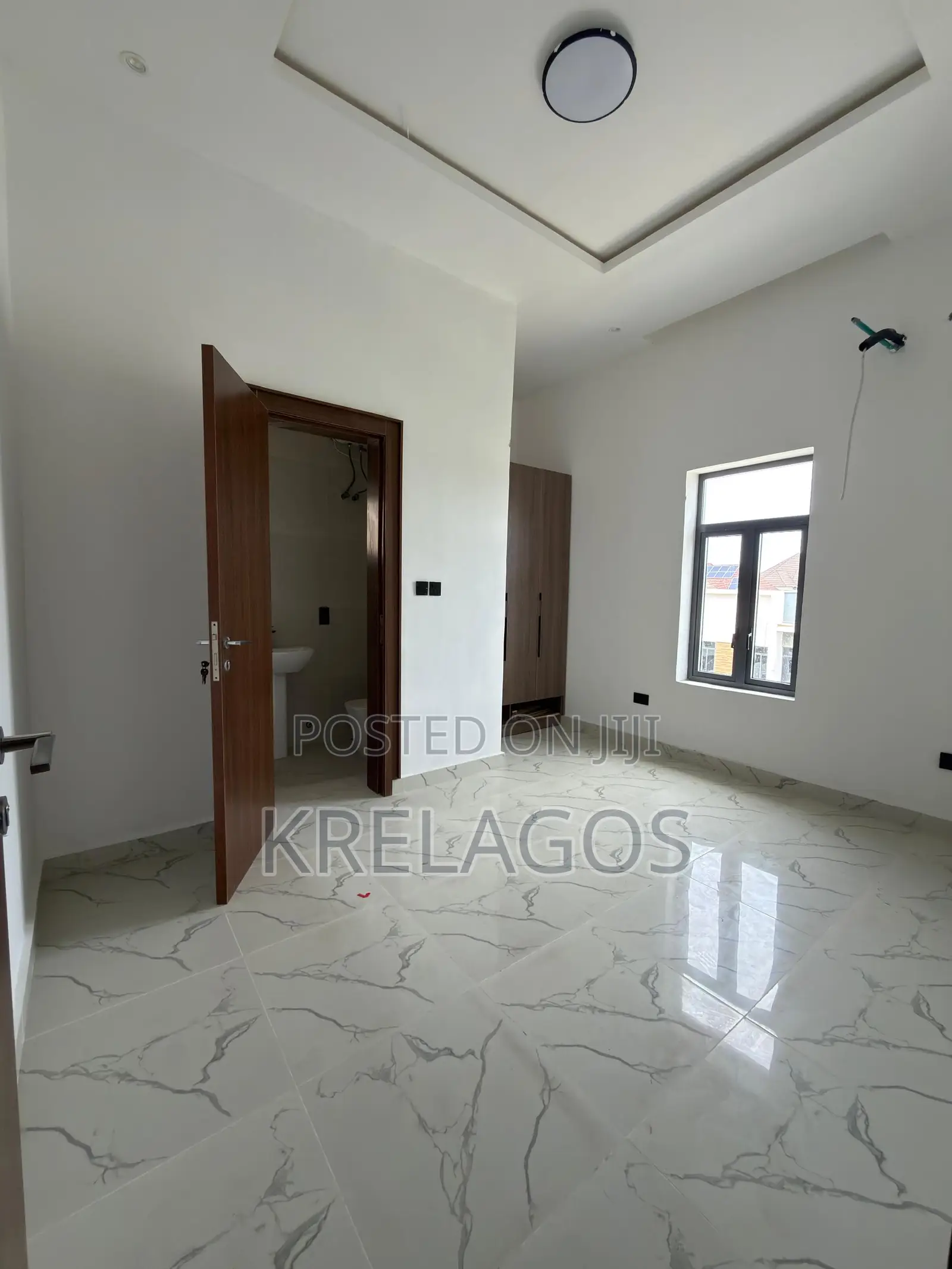 4bdrm Duplex in Ologolo for sale