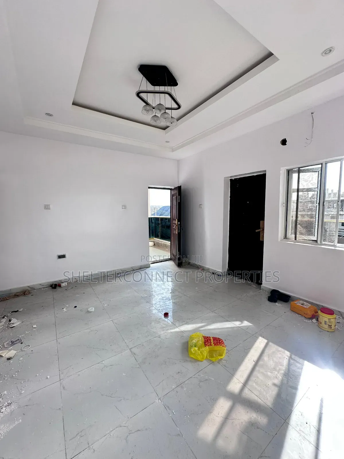 Mini Flat in Chevron for rent