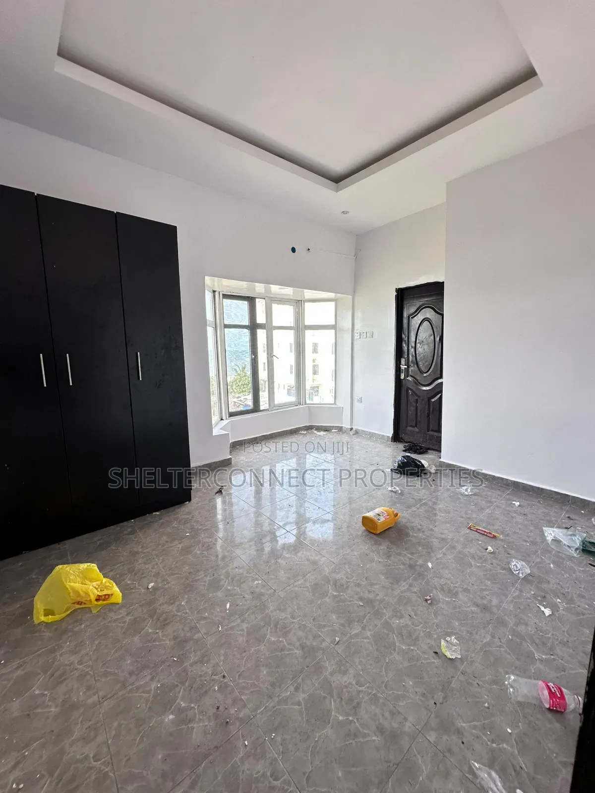 Mini Flat in Chevron for rent