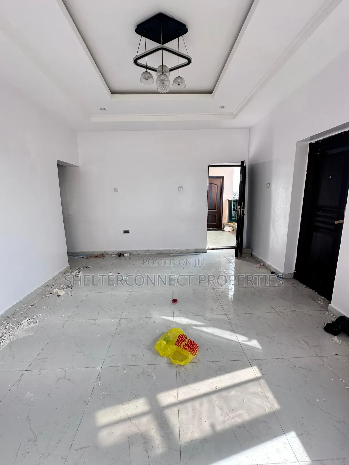 Mini Flat in Chevron for rent