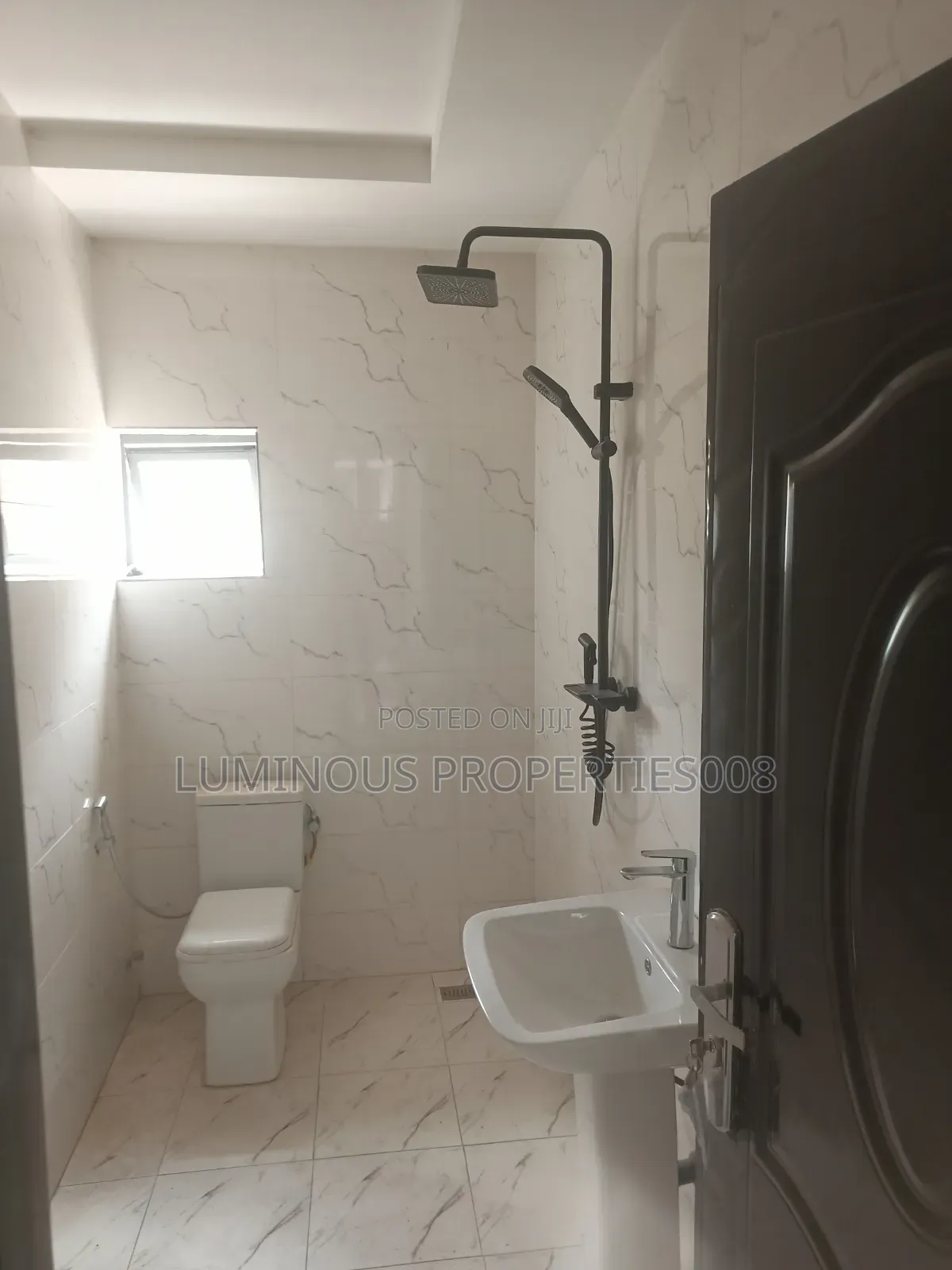 3bdrm Apartment in Katampe for sale