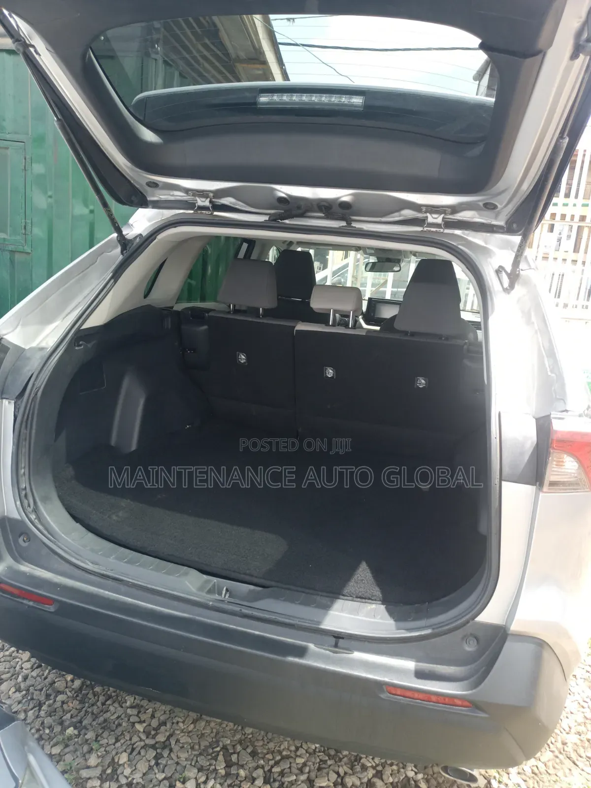 Toyota RAV4 XLE 2022 Silver