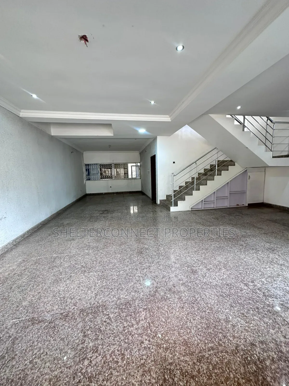 4bdrm Duplex in Lekki Expressway for rent