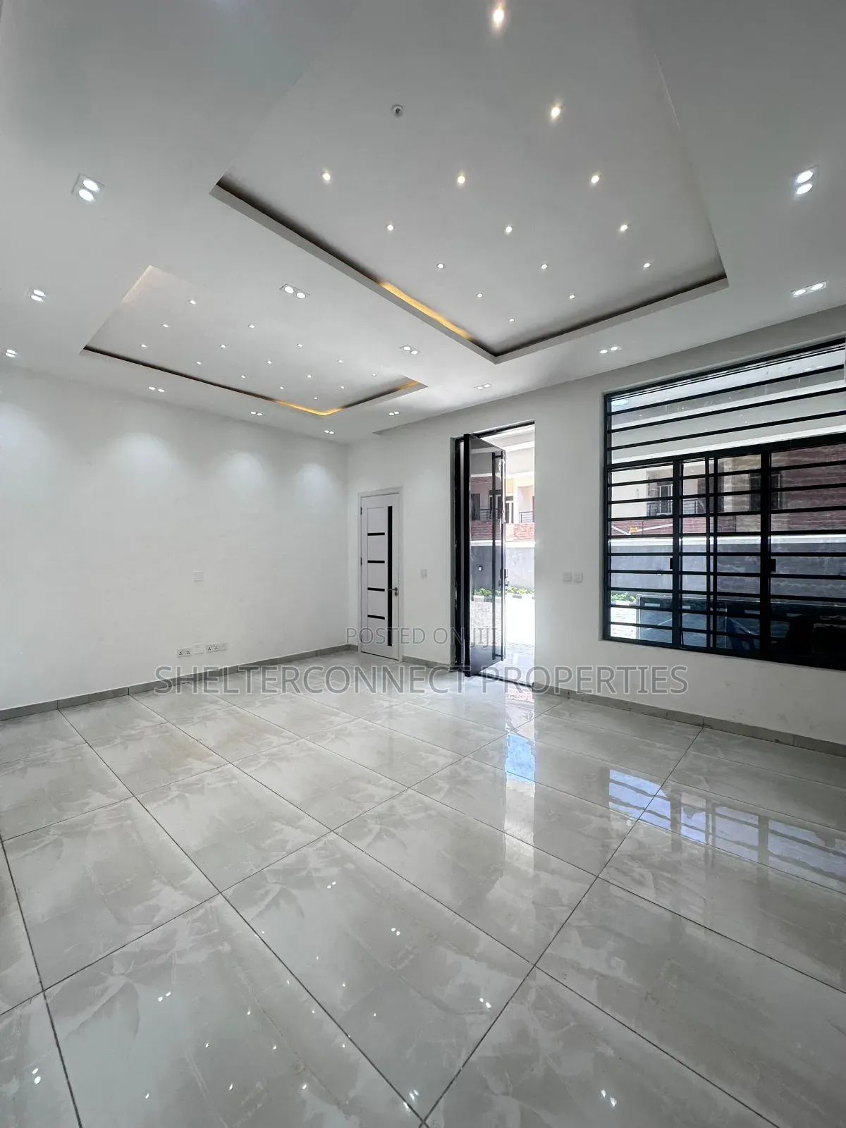 3bdrm Apartment in Lekki Phase 1 for rent