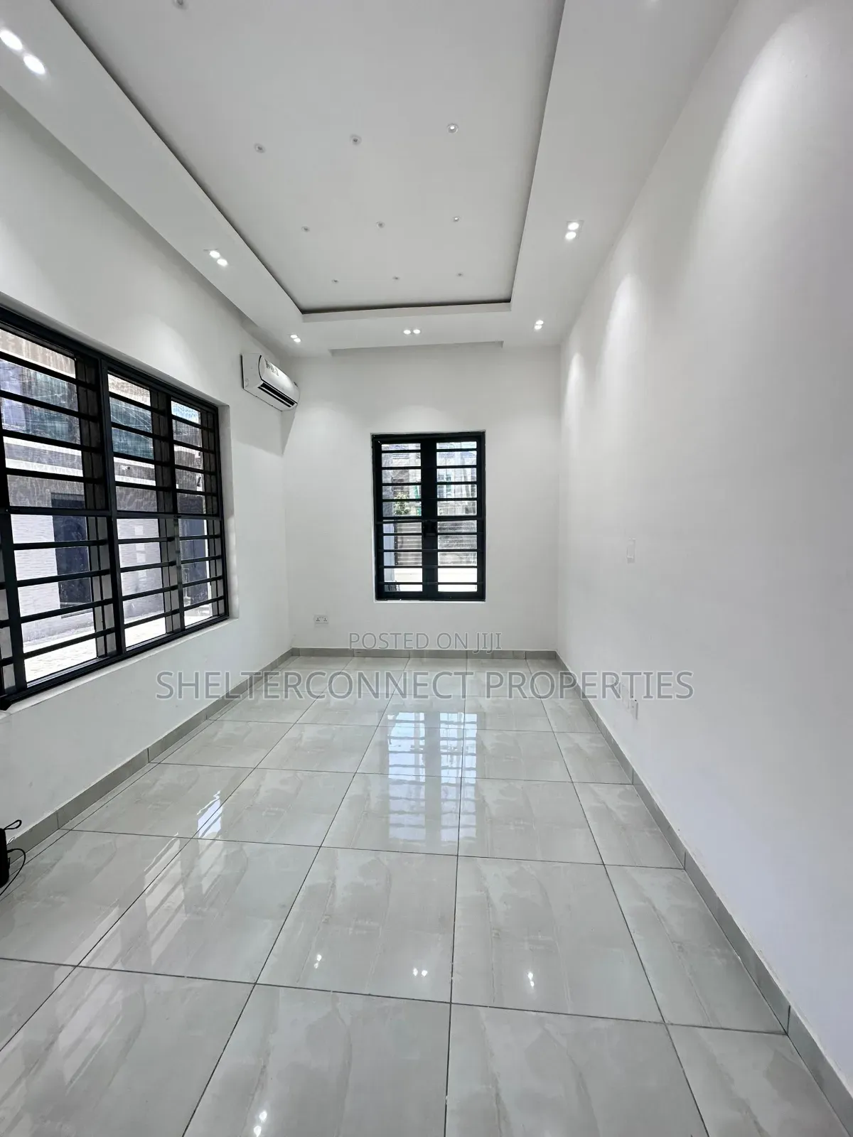 3bdrm Apartment in Lekki Phase 1 for rent
