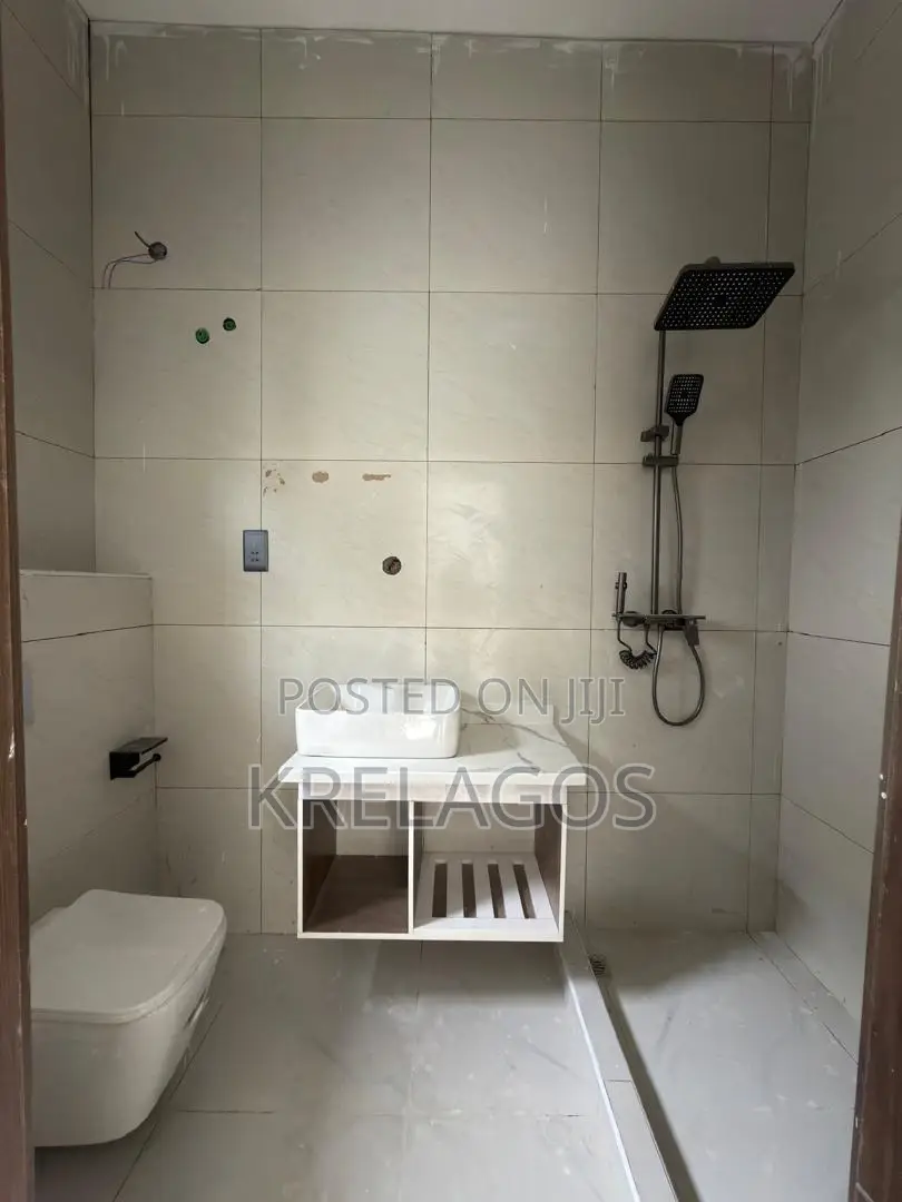 3bdrm Duplex in Ologolo for sale