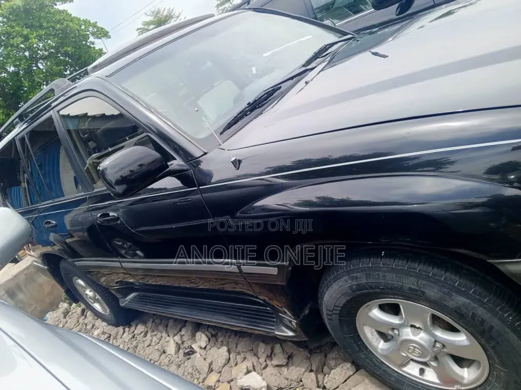 Toyota Land Cruiser 90 Automatic 2002 Black