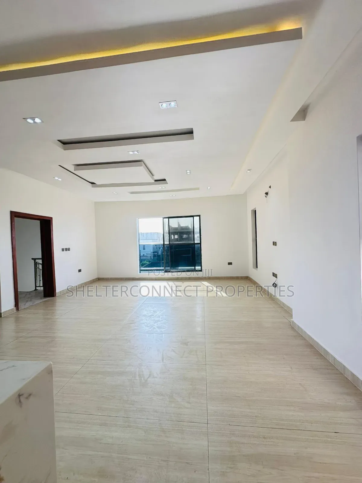 2bdrm Apartment in Chevron for rent