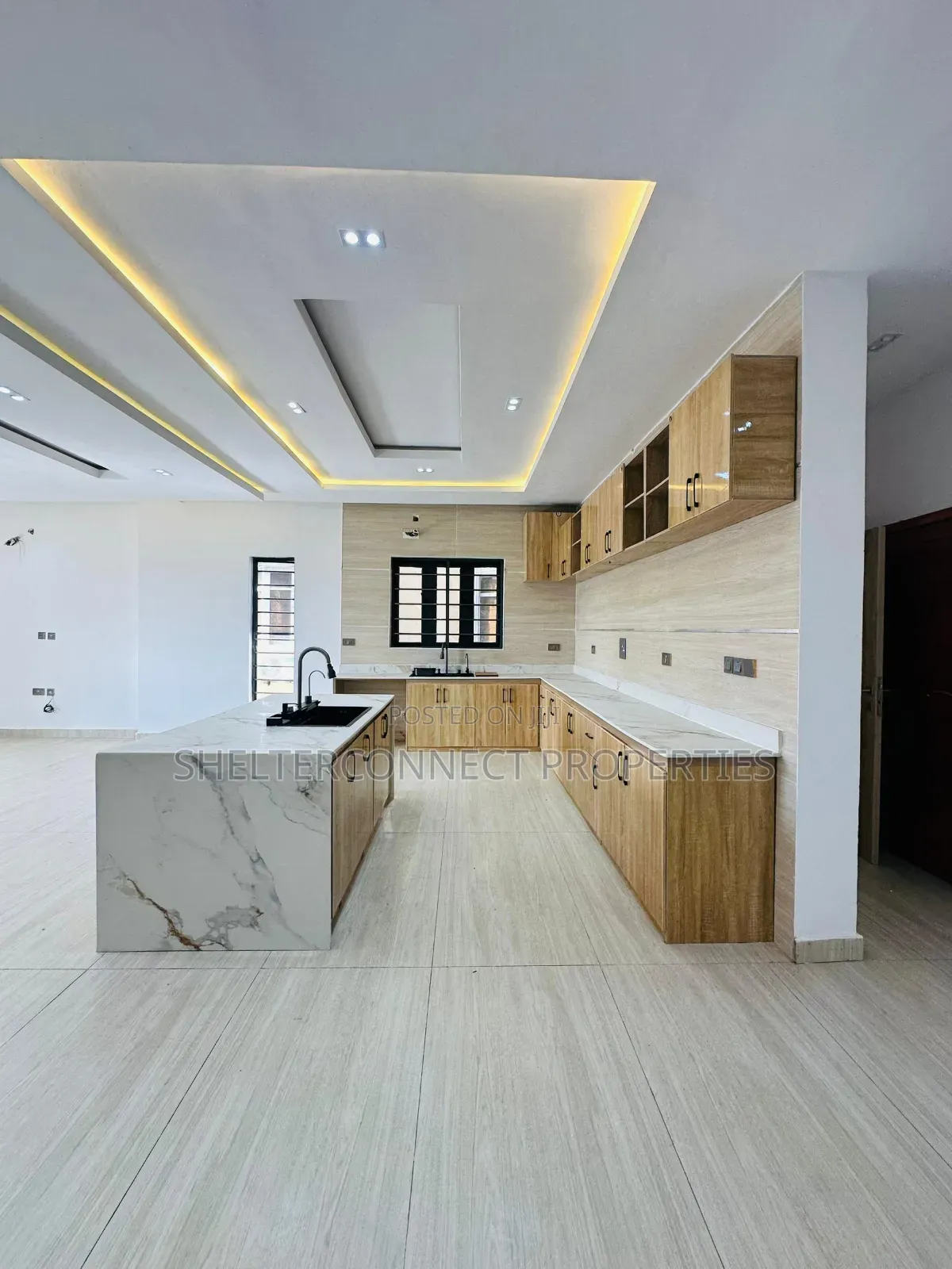 2bdrm Apartment in Chevron for rent