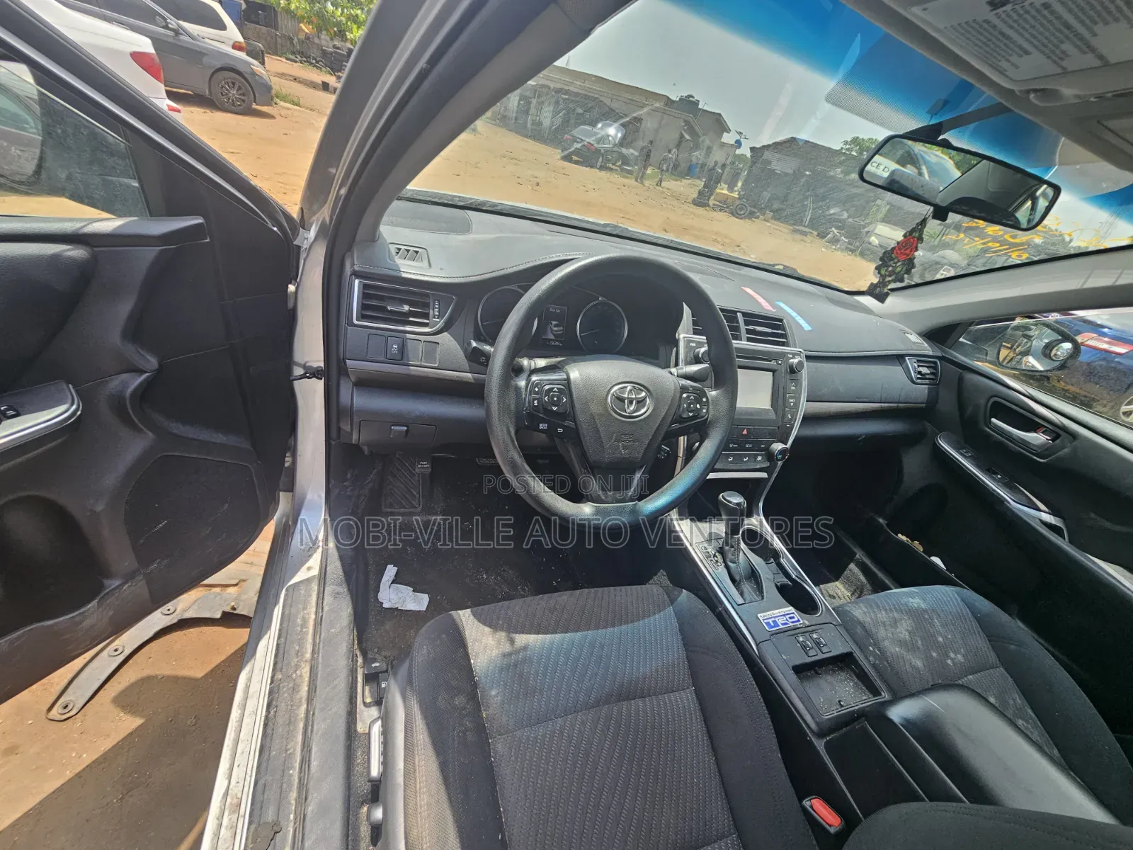Toyota Camry LE 4dr Sedan (2.5L 4cyl 6A) 2016 Gray