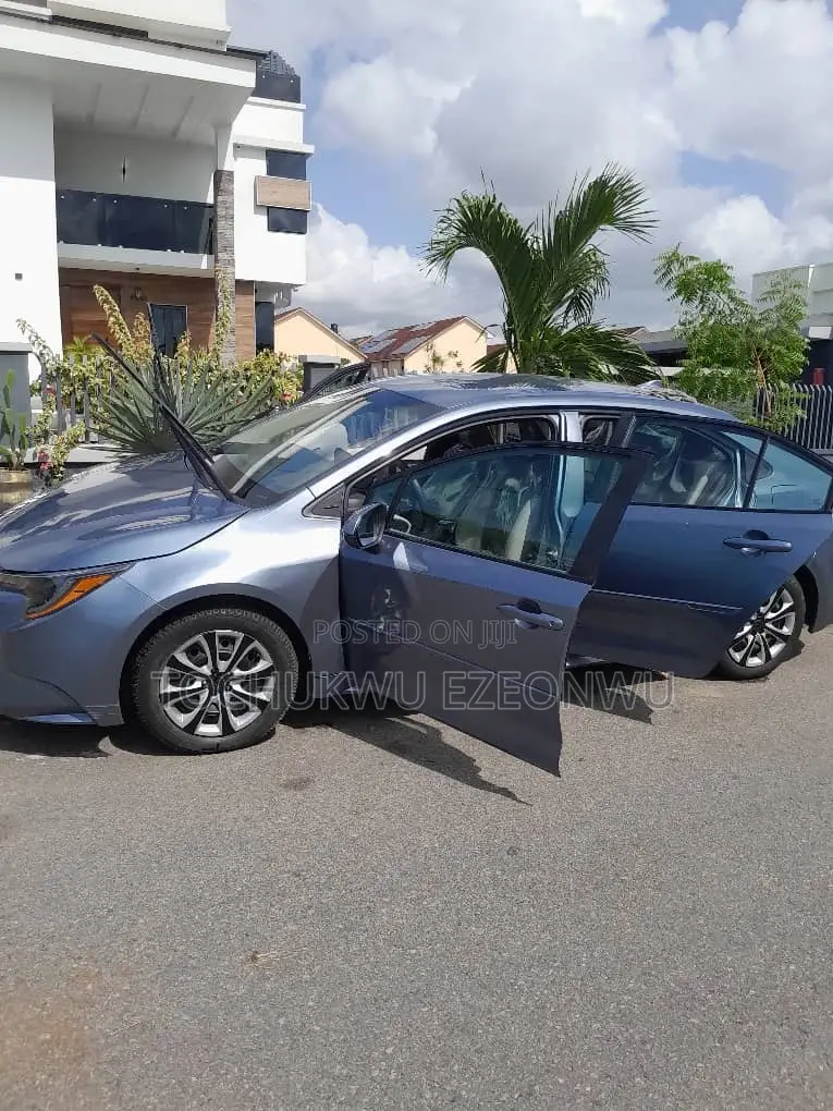 Toyota Corolla L 2020 Blue