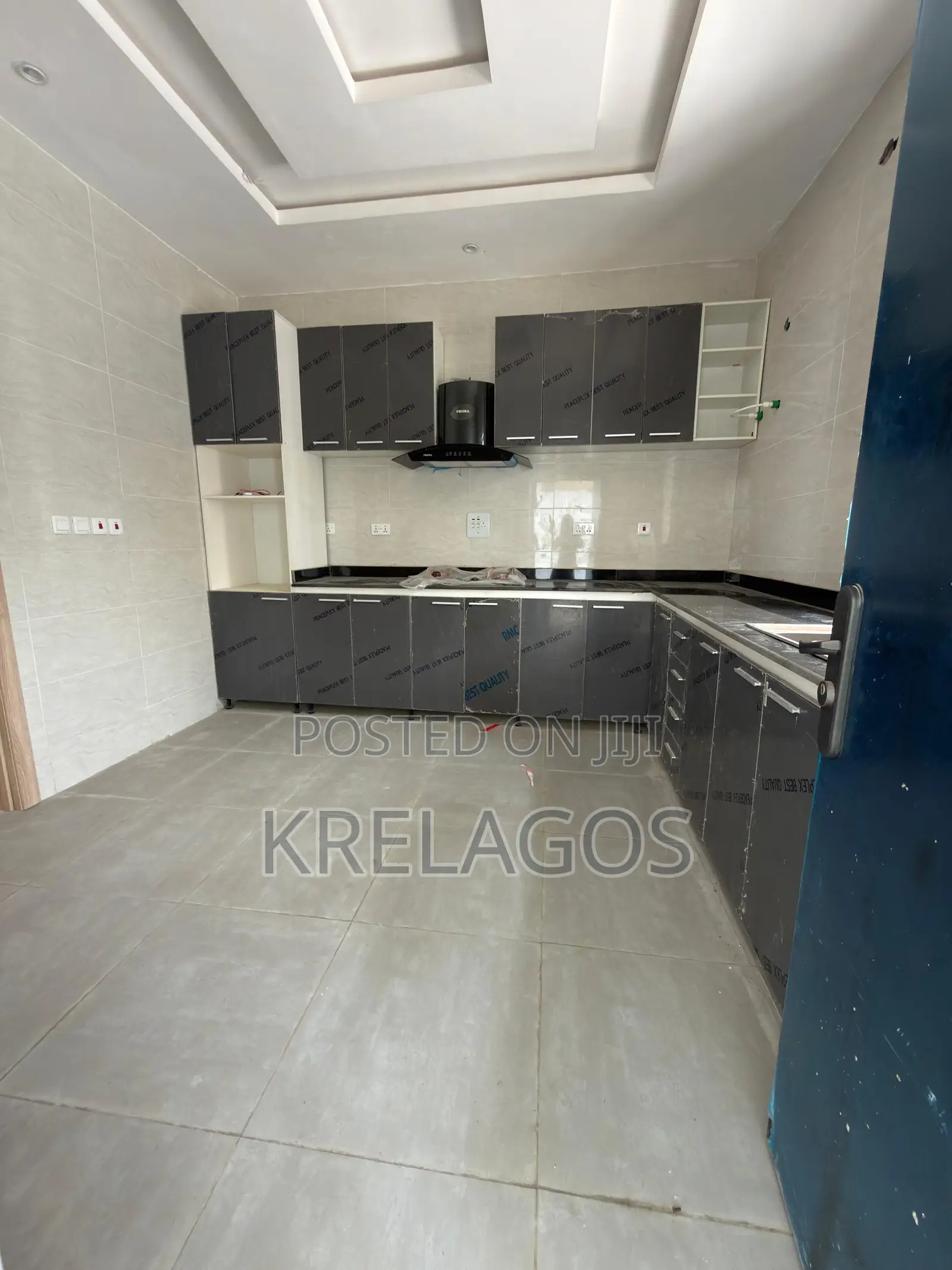 4bdrm Duplex in Ologolo for sale