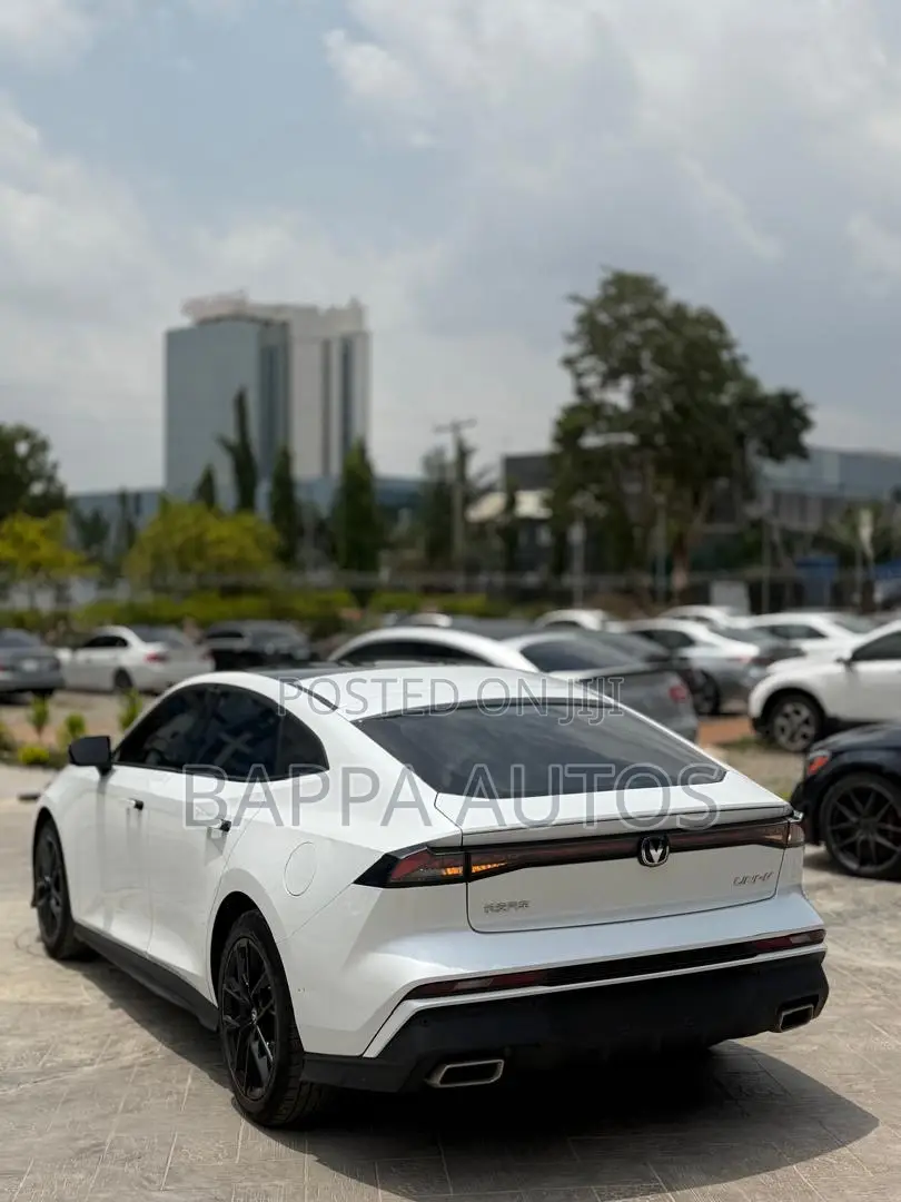 Changan UNI-V 2025 White