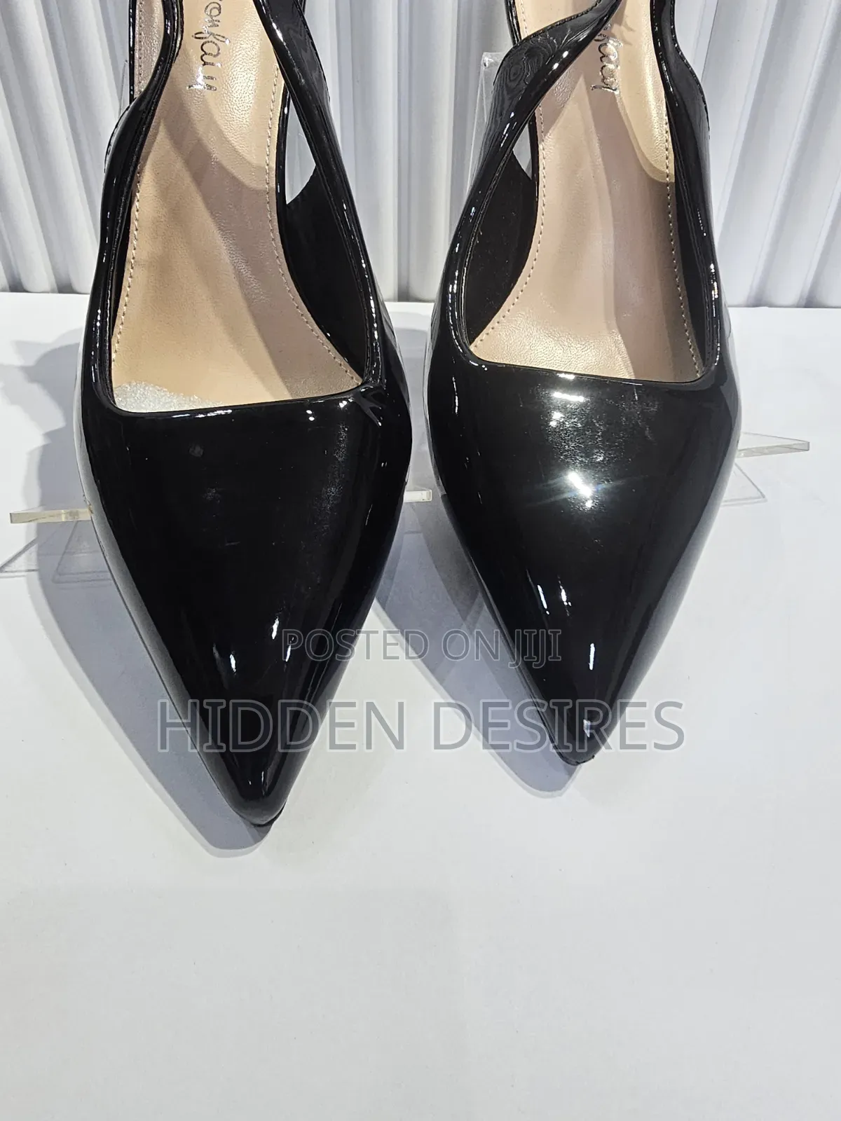 Gorgeous Slingback Stiletto-Black