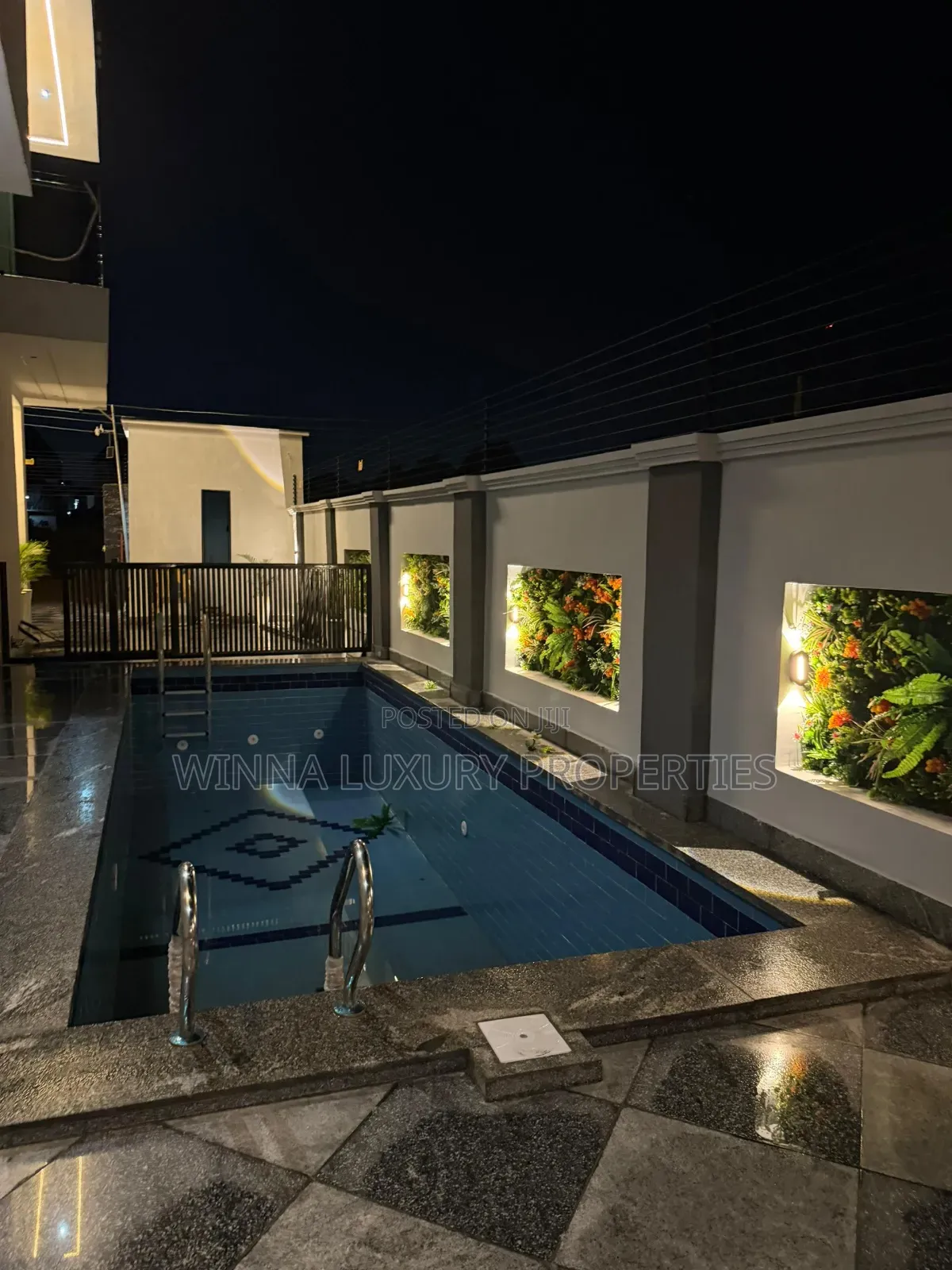 6bdrm Mansion in Apo for sale