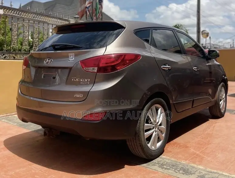 Hyundai Tucson Limited AWD 2012 Gray