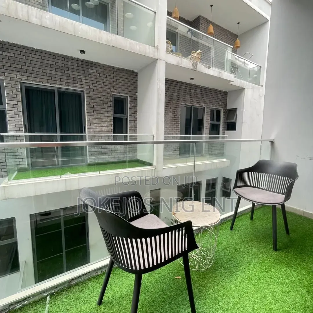 Furnished 2bdrm Maisonette in Lekki Phase 1 for sale