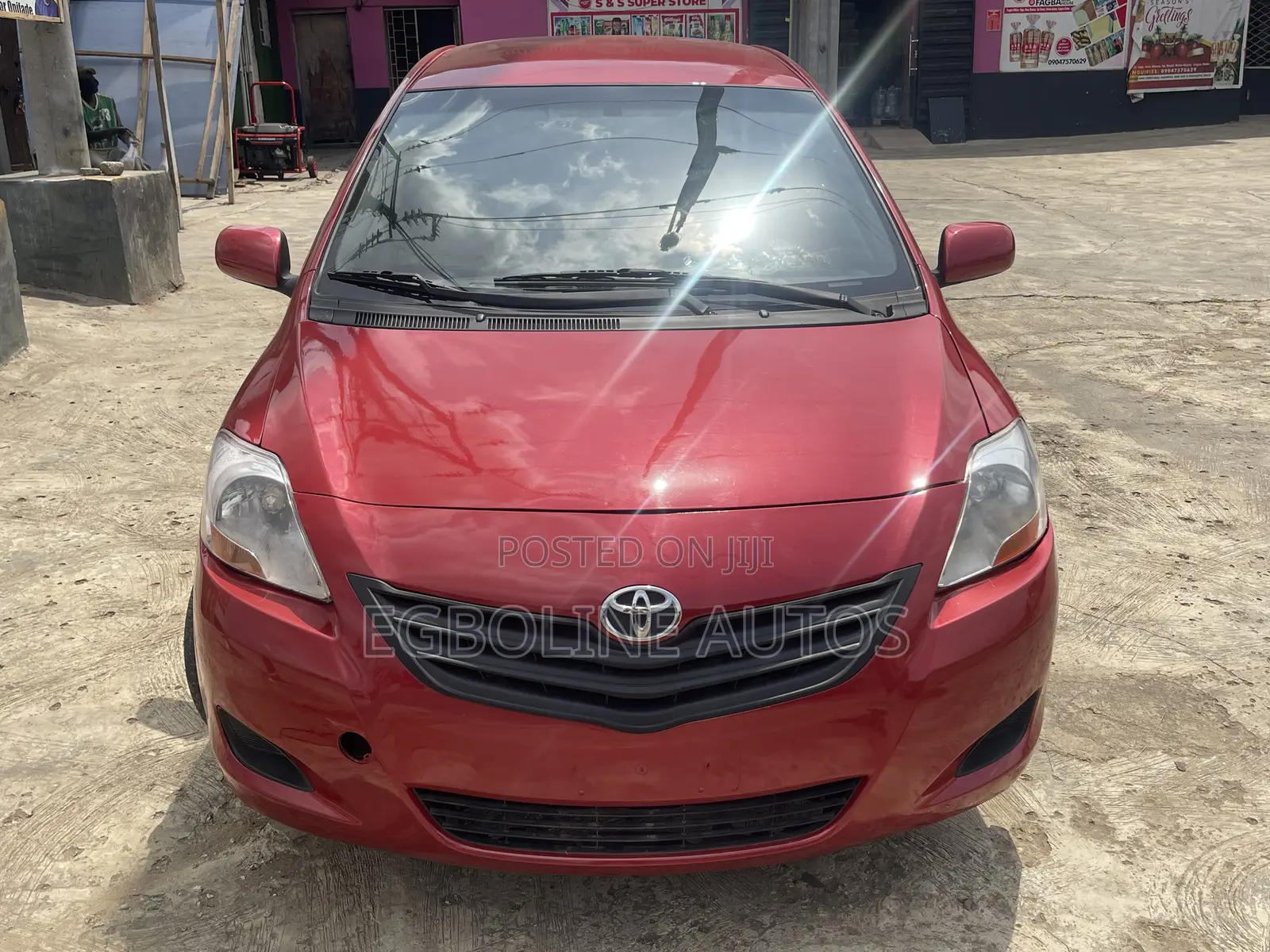 Toyota Yaris Base Sedan 4dr 2010 Red