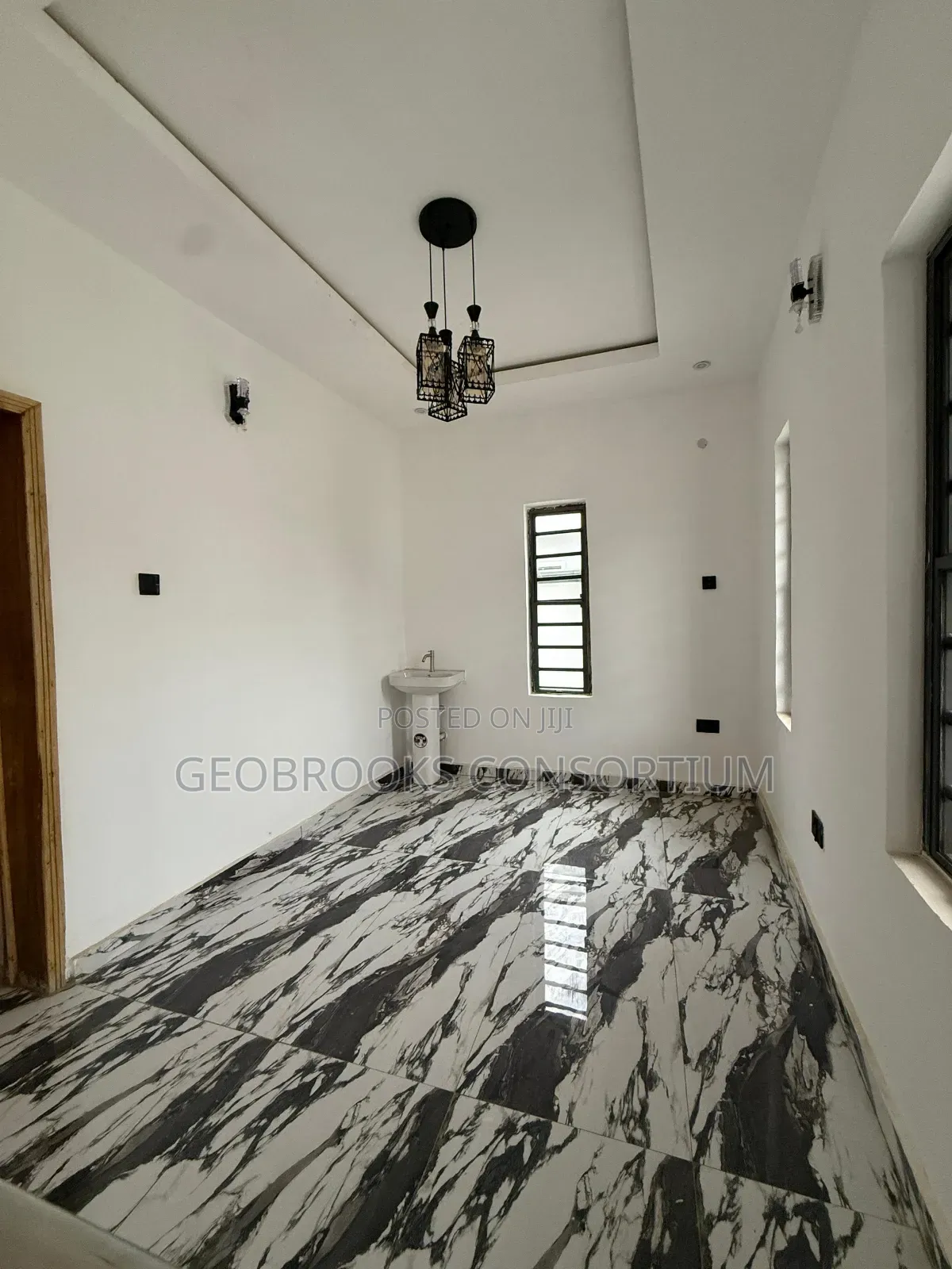 4bdrm Duplex in Kolapo Ishola Gra, Akobo for sale
