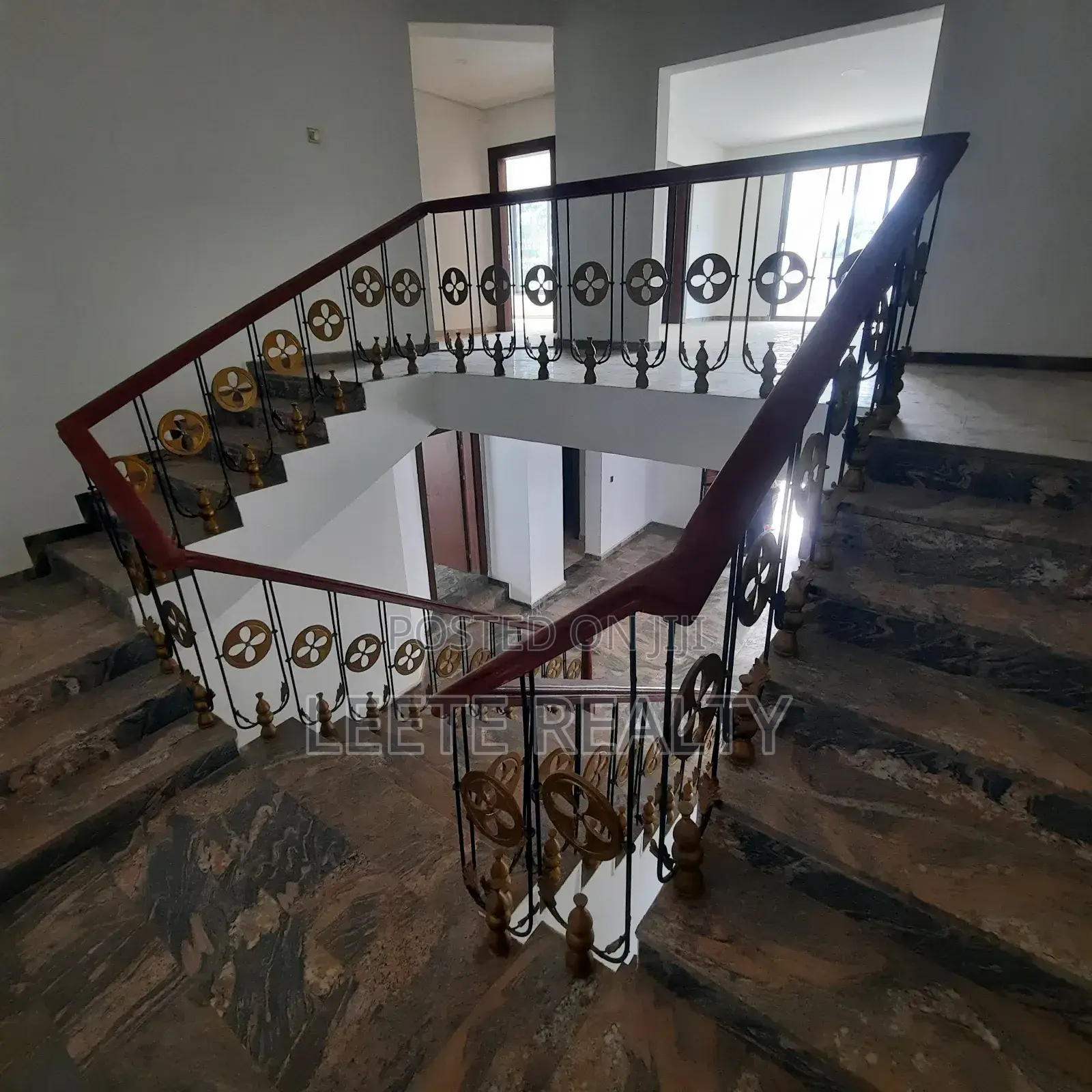 5bdrm Duplex in Asokoro for rent