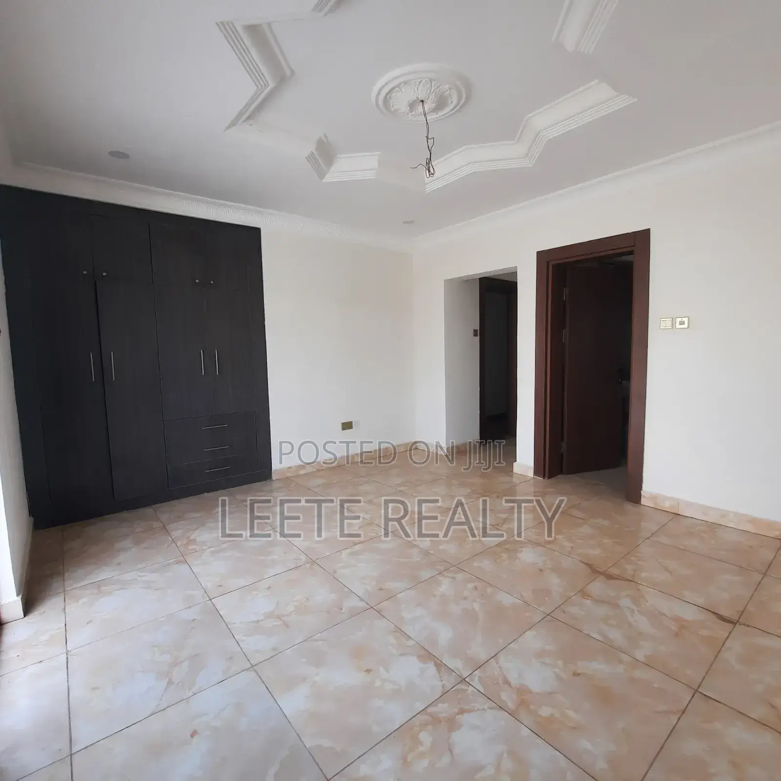 5bdrm Duplex in Asokoro for rent