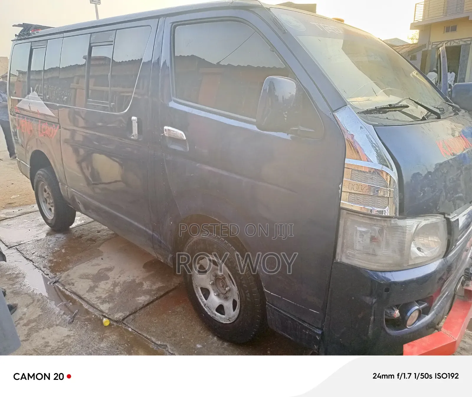 Toyota HiAce 2006 Blue