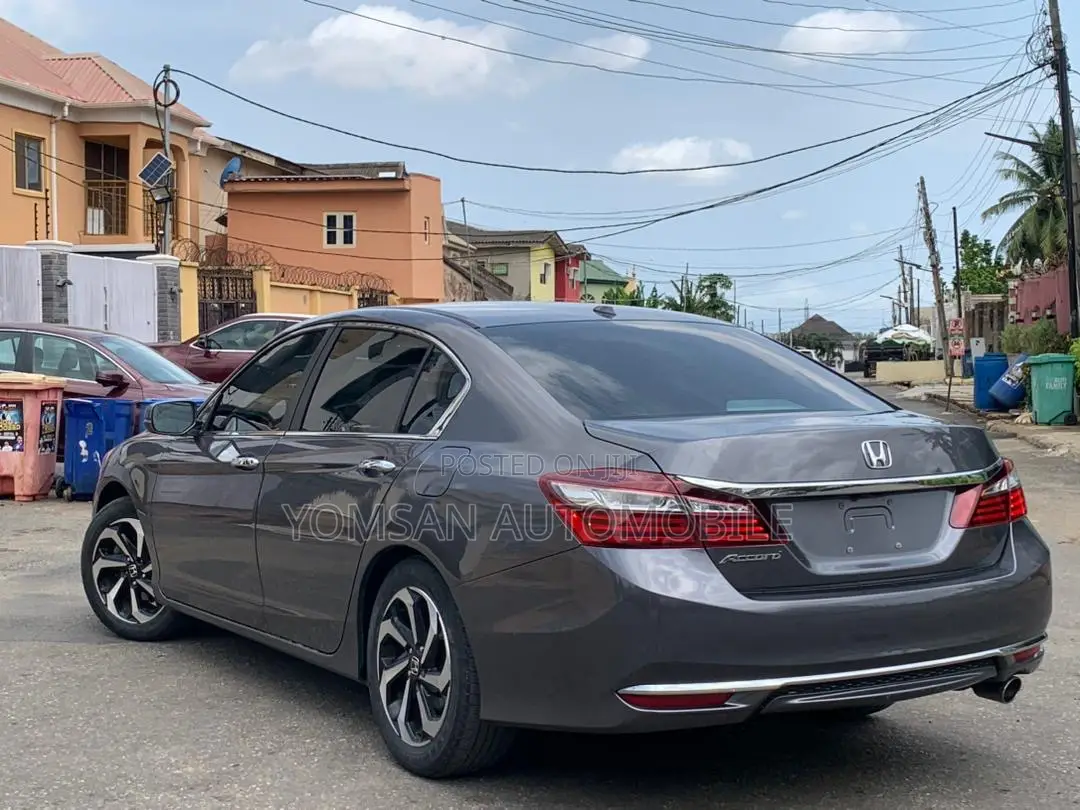 Honda Accord Sport 4dr Sedan FWD (2.4L 4cyl 2A) 2017 Gray