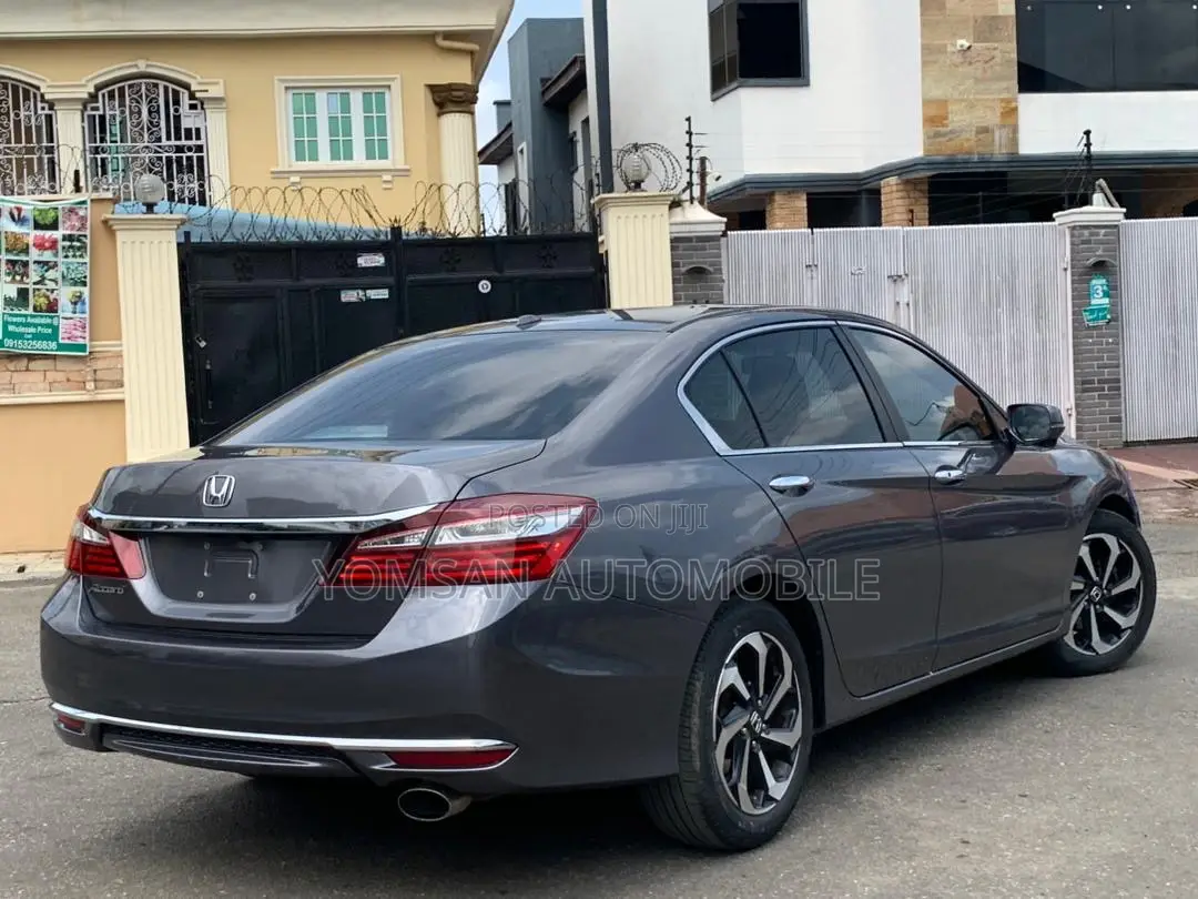 Honda Accord Sport 4dr Sedan FWD (2.4L 4cyl 2A) 2017 Gray