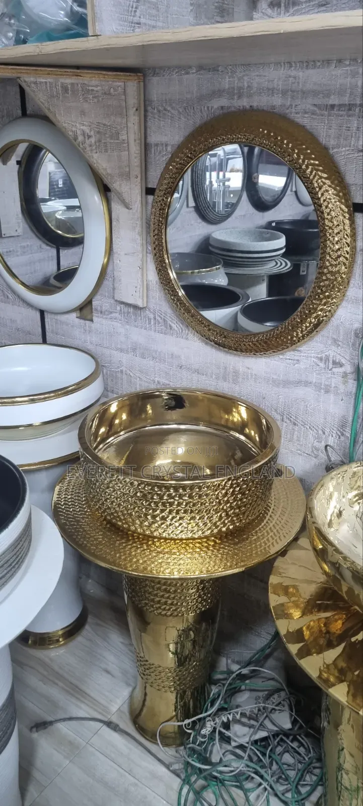 Unique Golden Basin