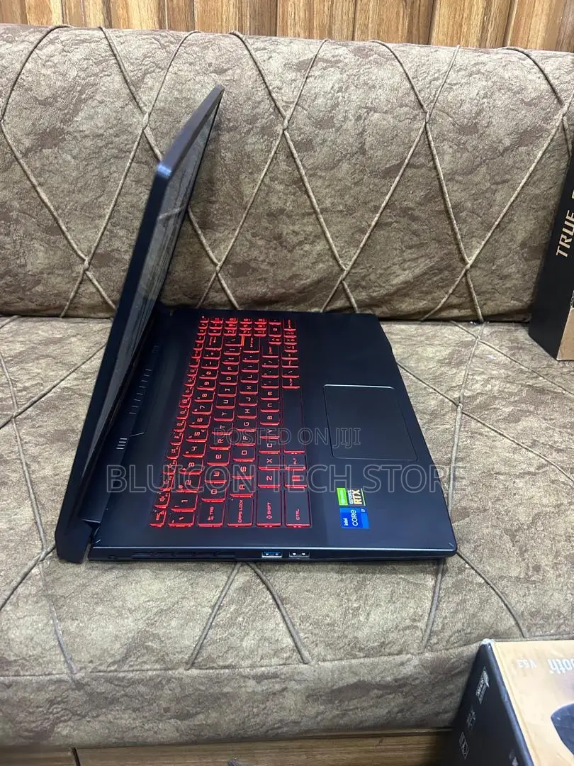 Laptop MSI Katana GF66 16GB Intel Core i7 SSD 1T