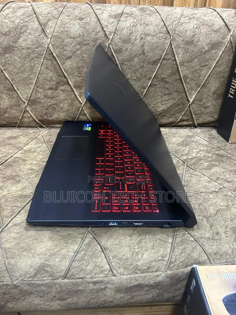 Laptop MSI Katana GF66 16GB Intel Core i7 SSD 1T