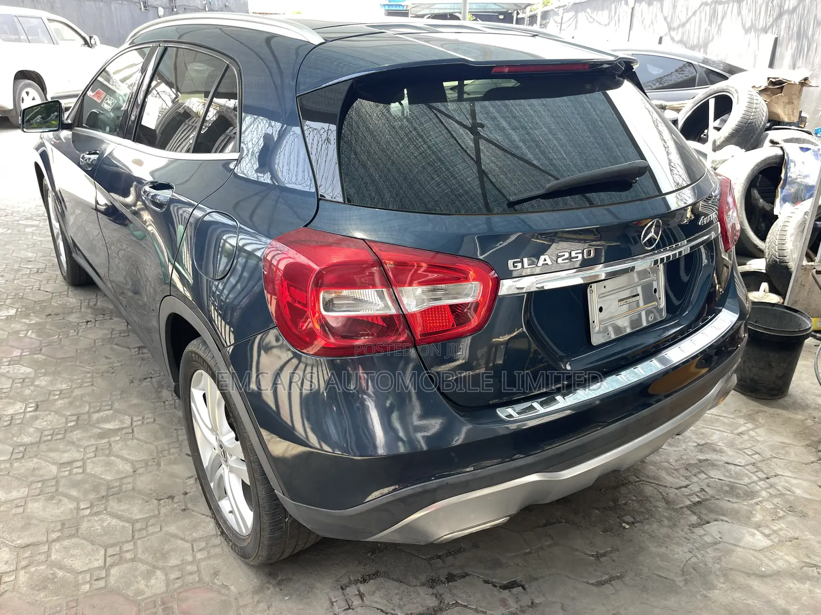 Mercedes-Benz GLA-Class 2019 Blue