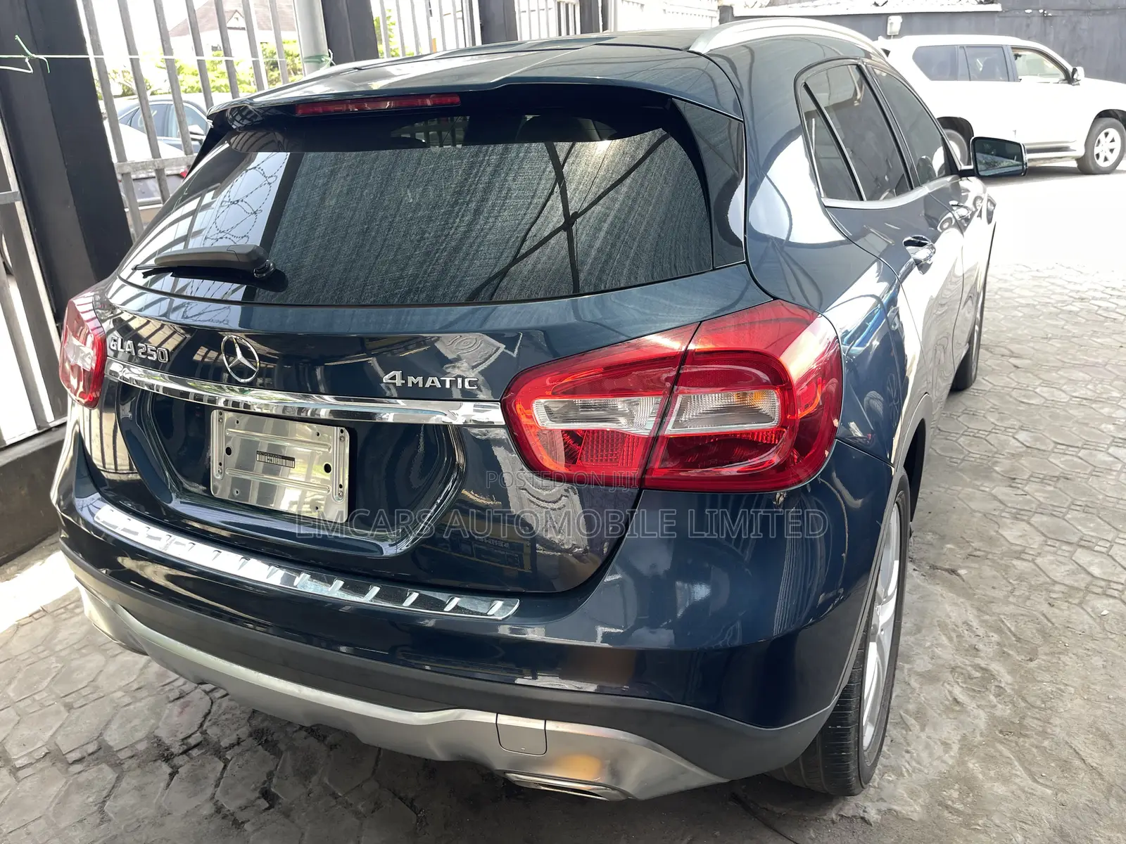 Mercedes-Benz GLA-Class 2019 Blue