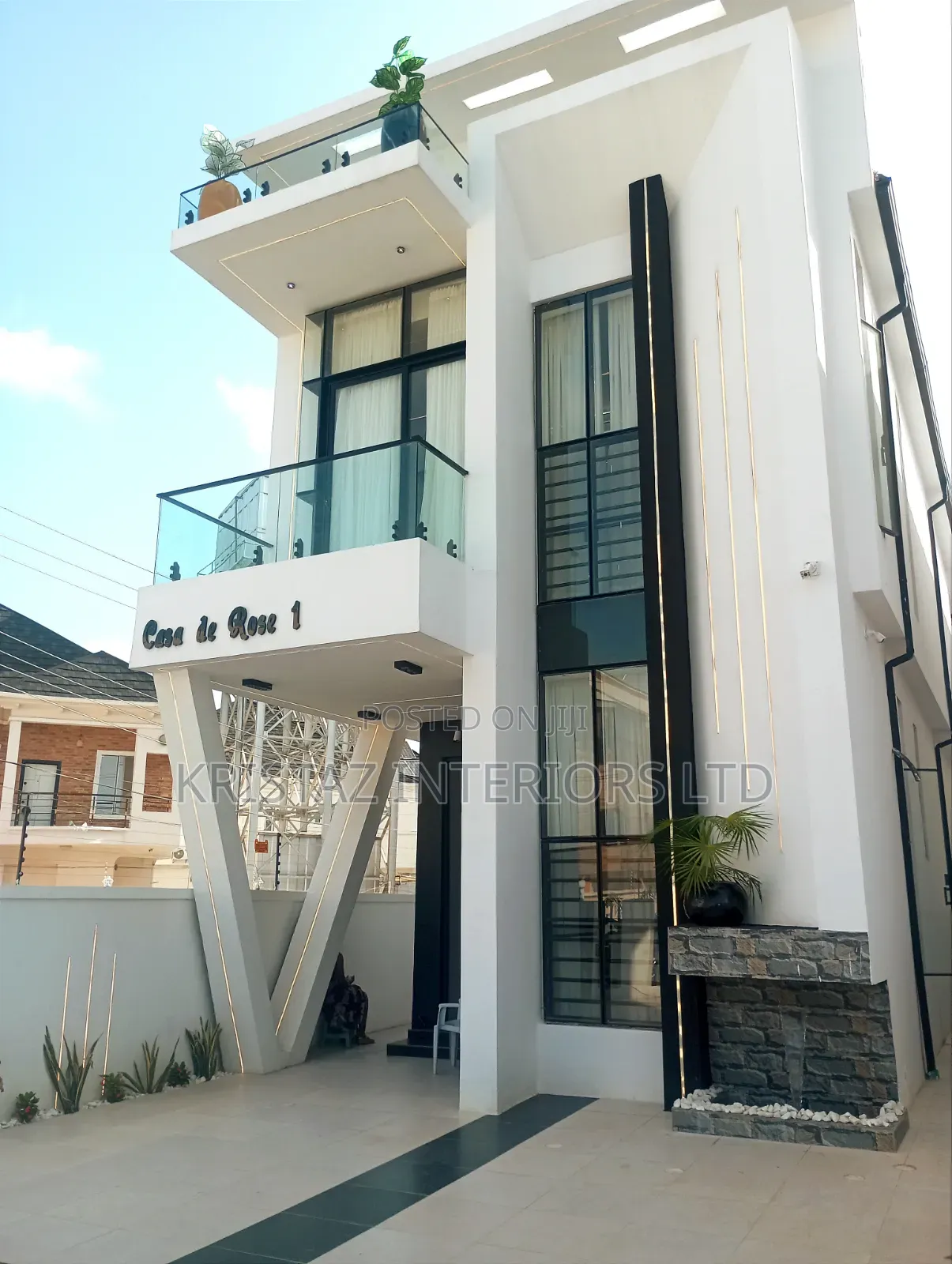 5bdrm Duplex in Ikota for sale