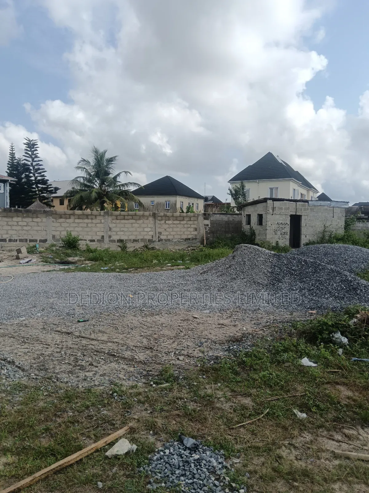 Global C of O Land in Ogombo