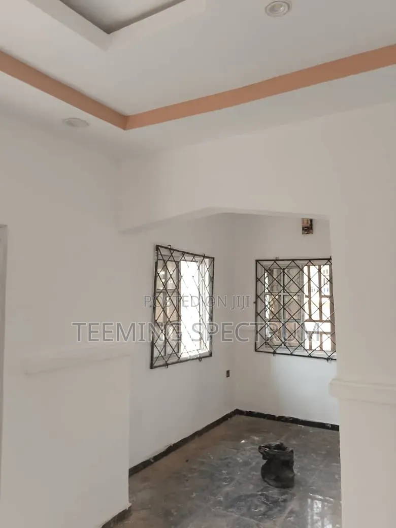 2bdrm Block of Flats in Benin City for rent