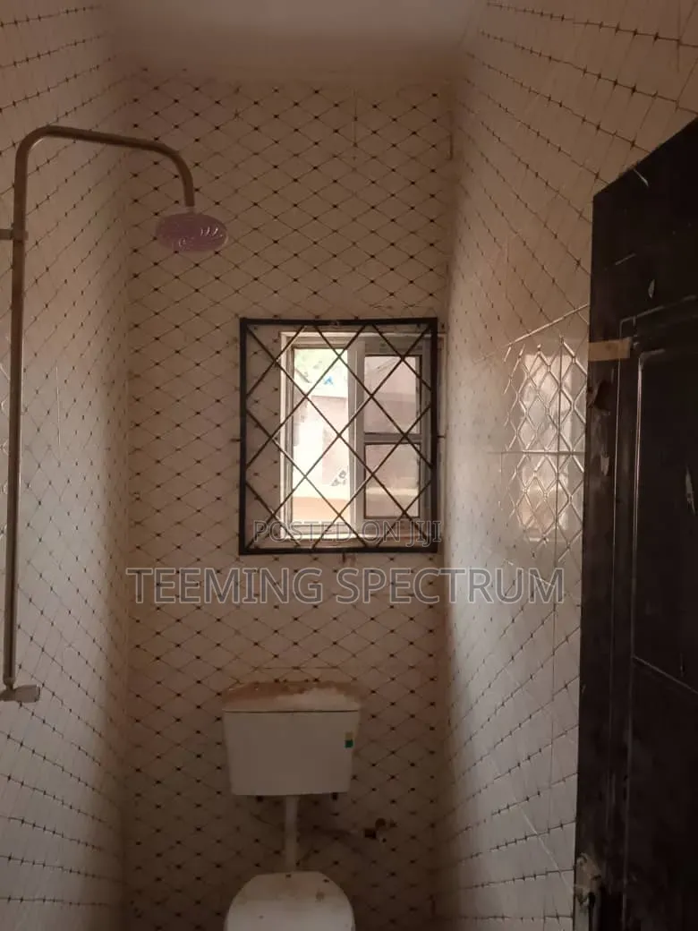 2bdrm Block of Flats in Benin City for rent