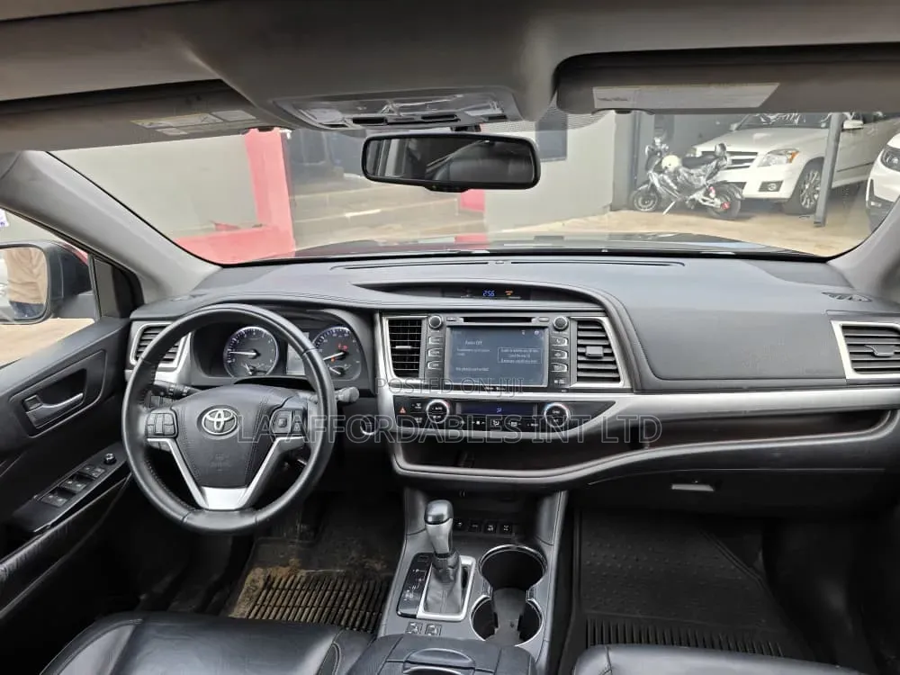 Toyota Highlander 2016 Black