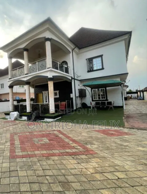 4bdrm Duplex in Copa Cobena, Zone B for sale