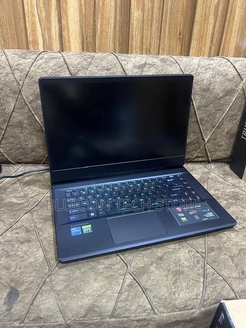 Laptop MSI Vector GP66HX 12UGS 32GB Intel Core i9 SSD 1T