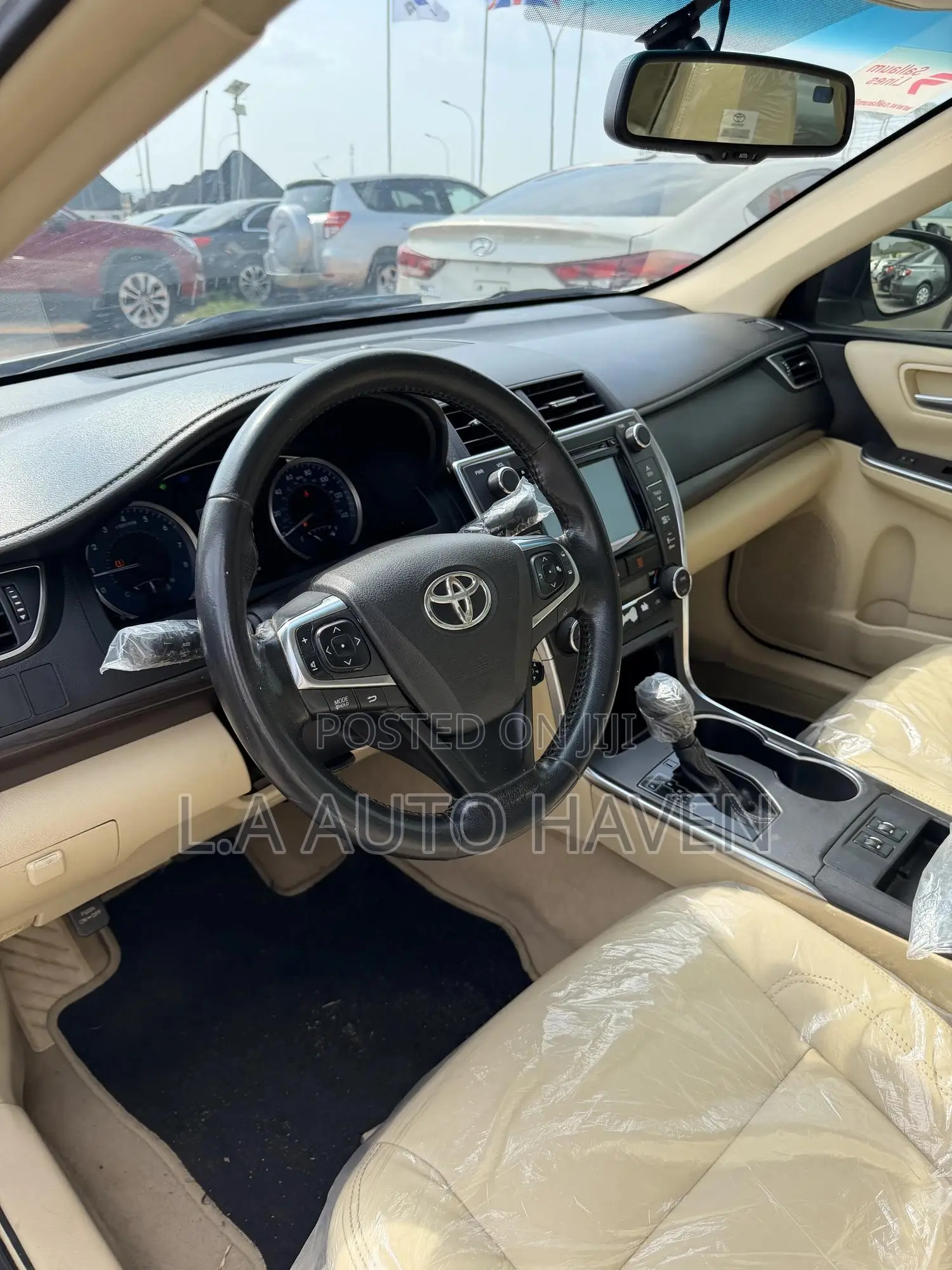 Toyota Camry XLE 4dr Sedan (2.5L 4cyl 6A) 2016 White